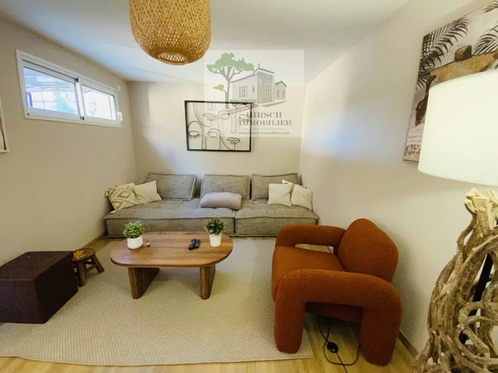 Image No.1-4 Bed House for sale