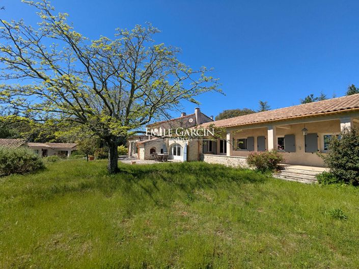 Image No.1-6 Bed House for sale