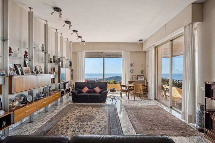 Image No.18-5 Bed House for sale