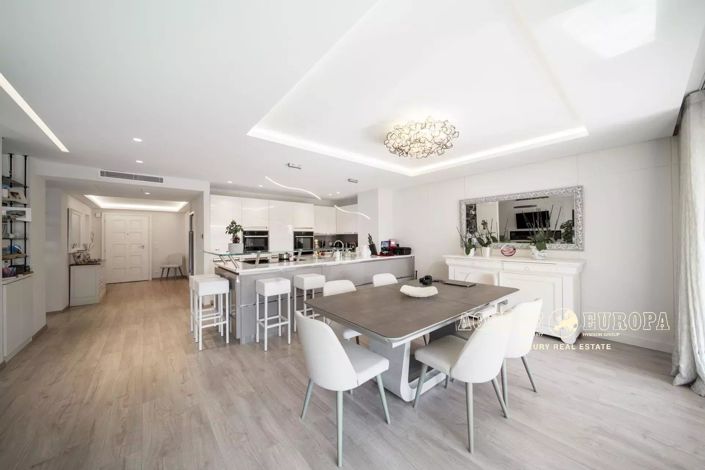 Image No.4-Appartement de 2 chambres à vendre à Cannes