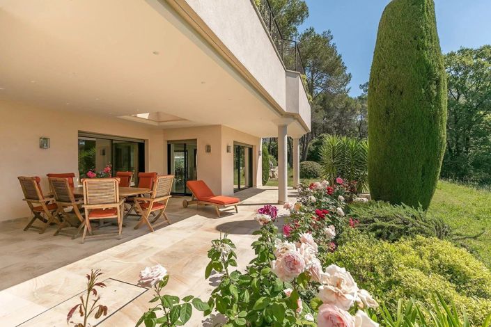 Image No.1-6 Bed House for sale