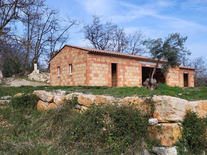 Image No.10-3 Bed House for sale