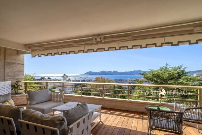Image No.1-3 Bed Apartment for sale