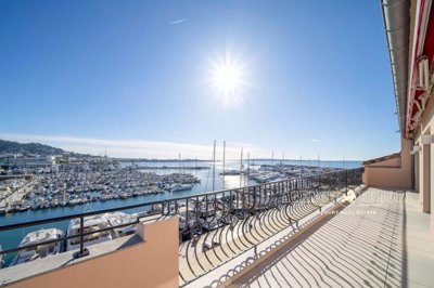 3 Bed Apartment for sale