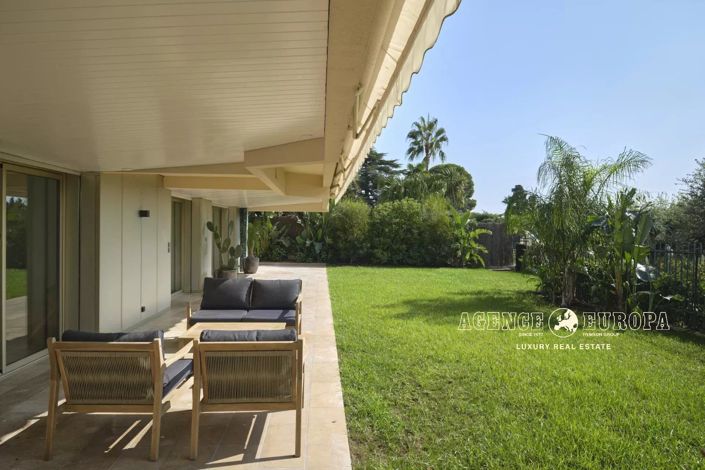 Image No.10-4 Bed House for sale