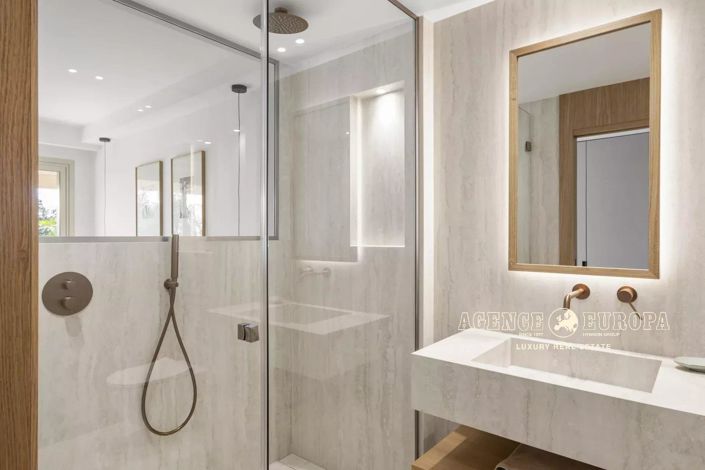 Image No.15-4 Bed House for sale