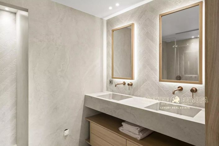 Image No.17-4 Bed House for sale