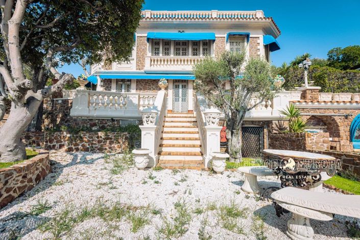 Image No.12-4 Bed House for sale