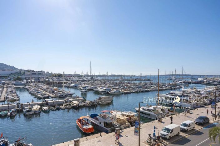 Image No.6-3 Bed Property for sale