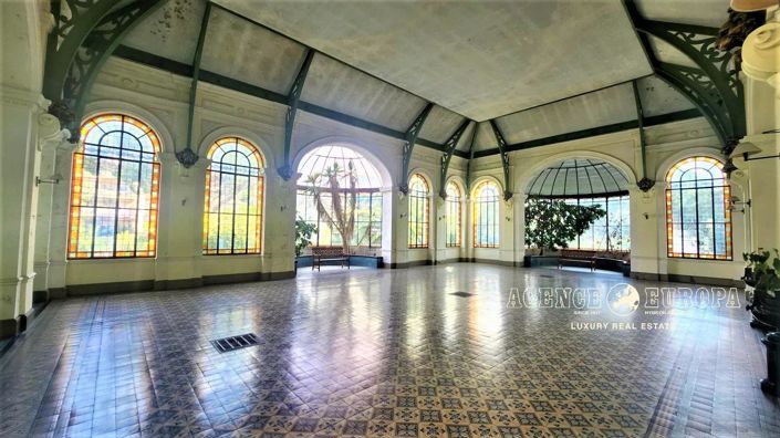 Image No.10-3 Bed Property for sale