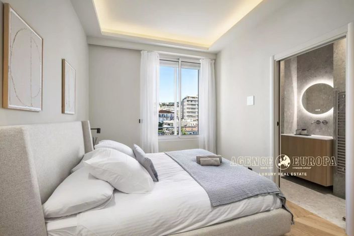 Image No.9-3 Bed Apartment for sale