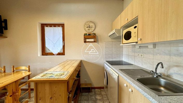 Image No.21-3 Bed Apartment for sale