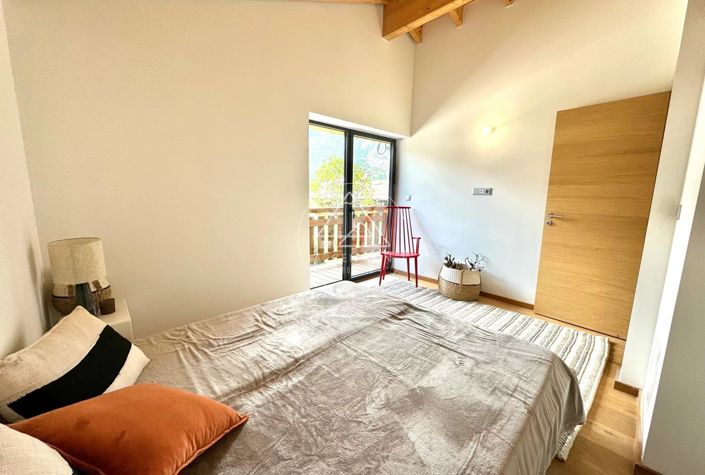 Image No.14-3 Bed House for sale