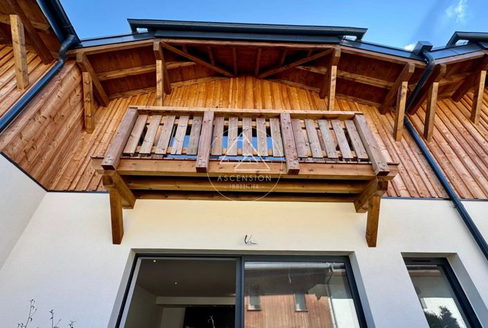 Image No.3-3 Bed House for sale