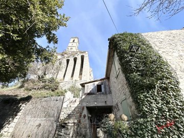 1 - Pierrelongue, Maison