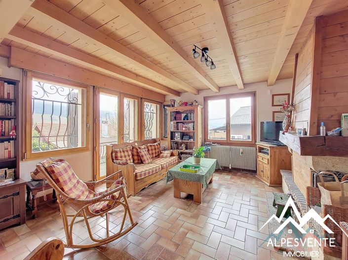 Image No.16-5 Bed House for sale