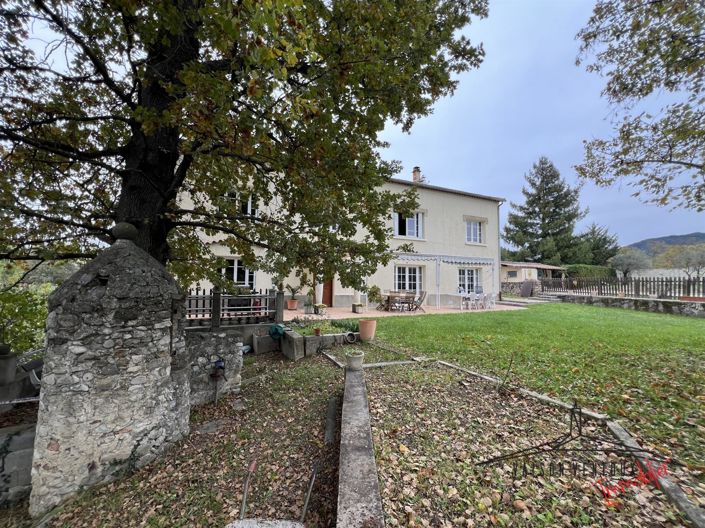 Image No.1-6 Bed House for sale