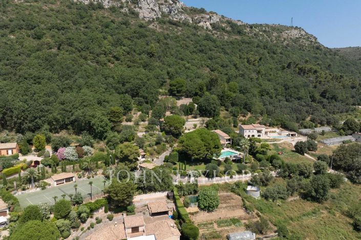 Image No.1-12 Bed House for sale