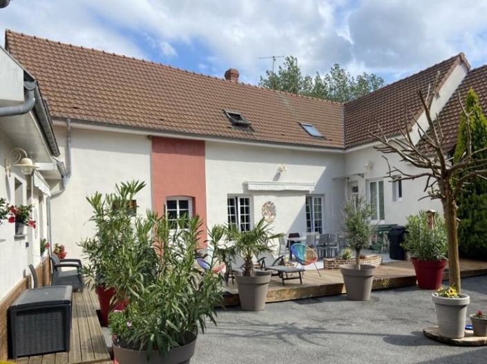 Image No.1-5 Bed House for sale