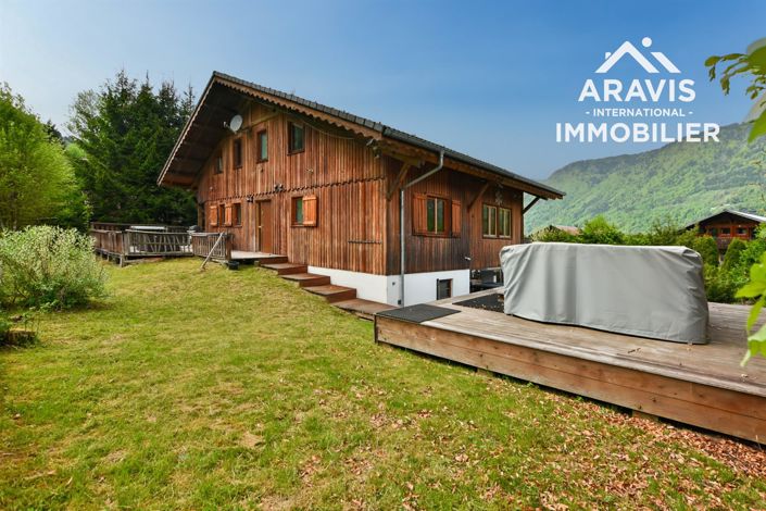 Image No.1-6 Bed House for sale