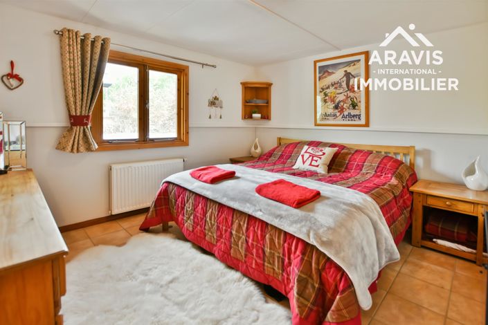 Image No.10-6 Bed House for sale