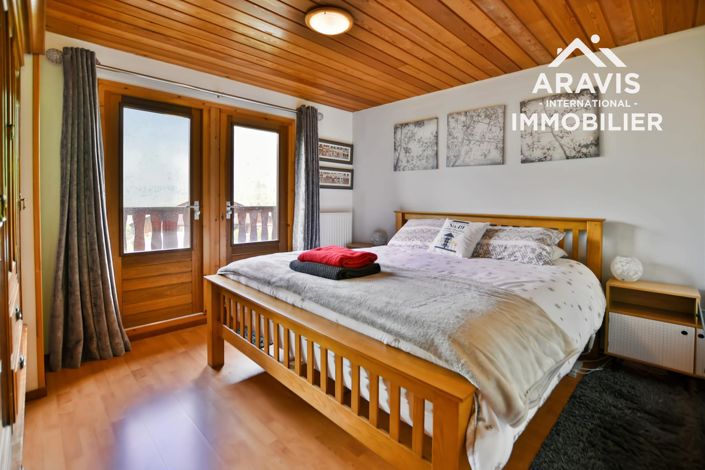 Image No.12-6 Bed House for sale