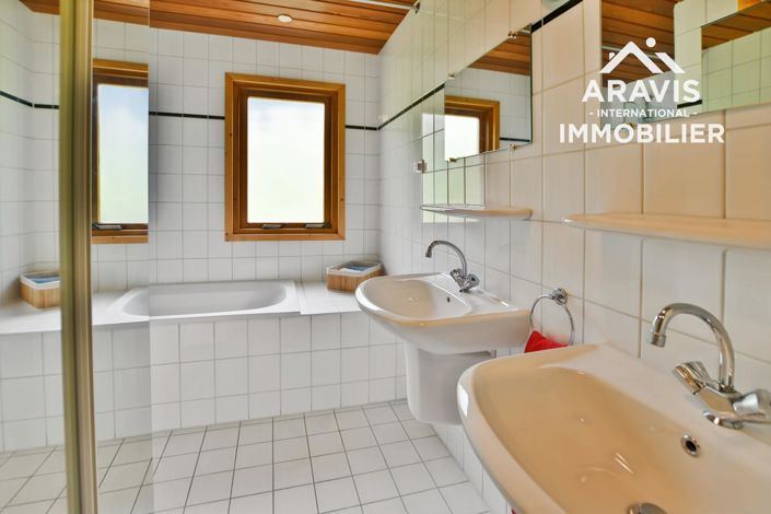 Image No.14-6 Bed House for sale