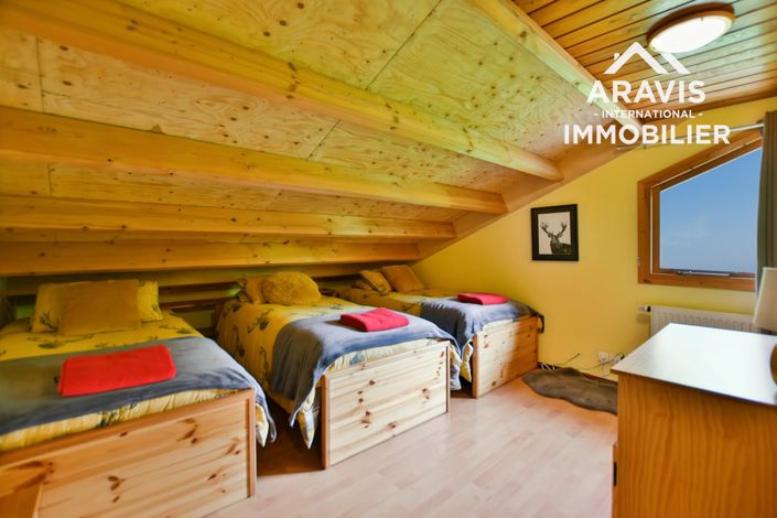 Image No.18-6 Bed House for sale