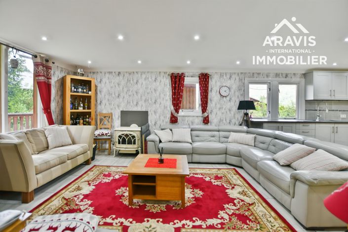 Image No.8-6 Bed House for sale