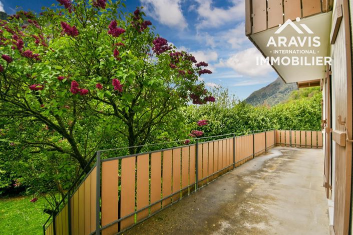 Image No.1-3 Bed House for sale