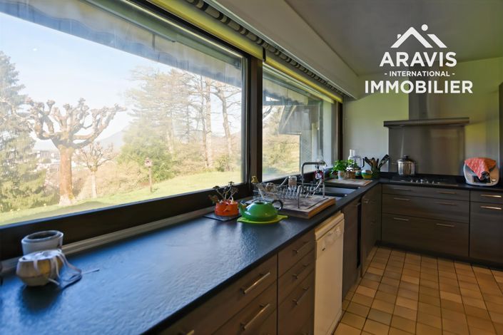 Image No.6-3 Bed House for sale