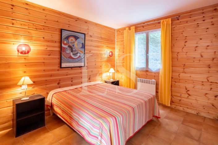 Image No.13-7 Bed House for sale