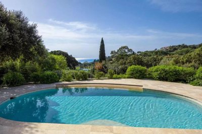 1 - La Croix-Valmer, House