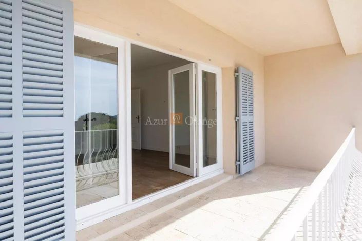 Image No.19-6 Bed House for sale