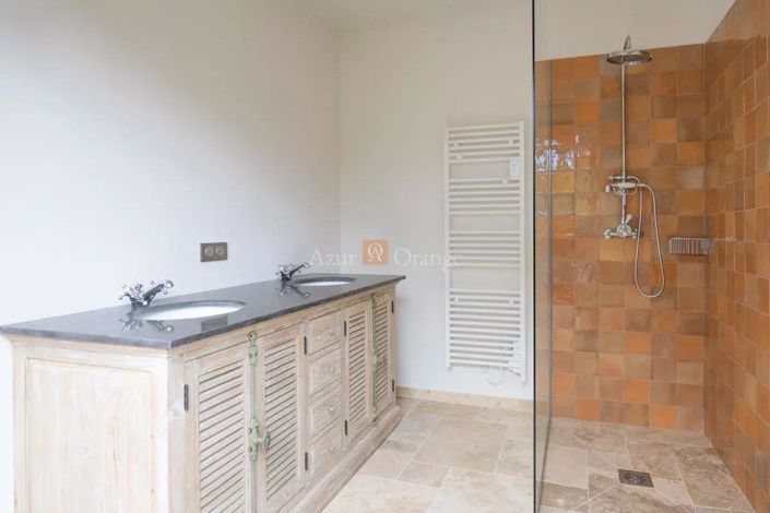 Image No.21-6 Bed House for sale