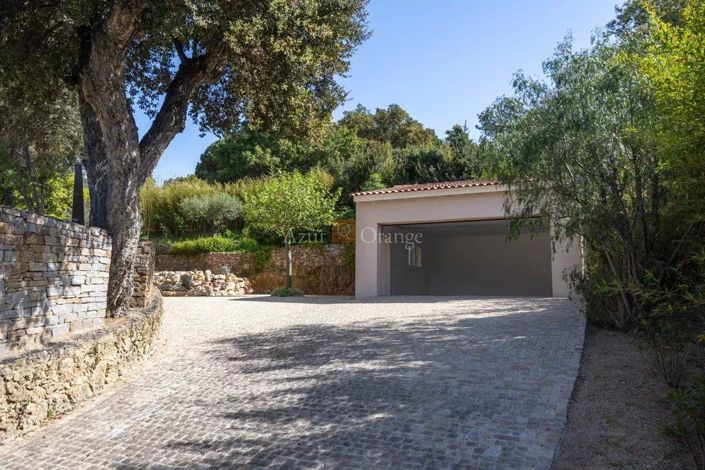 Image No.31-6 Bed House for sale