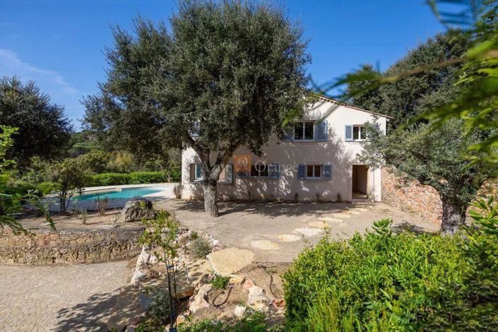 Image No.36-6 Bed House for sale