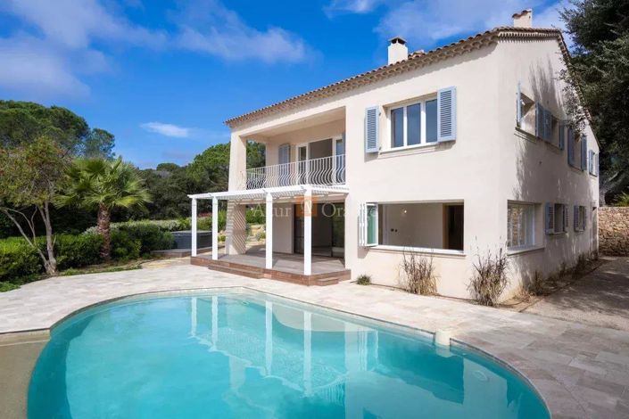 Image No.4-6 Bed House for sale