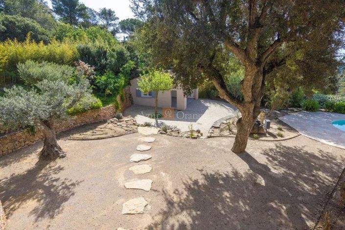 Image No.44-6 Bed House for sale