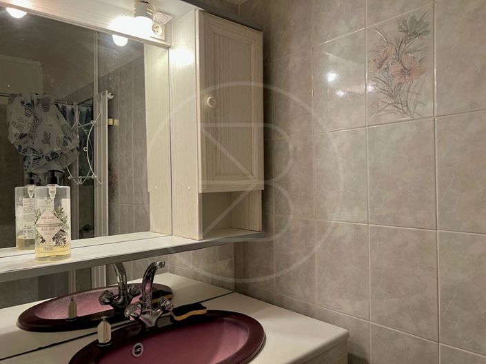 Image No.11-2 Bed House for sale