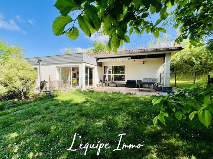 Image No.1-4 Bed House for sale