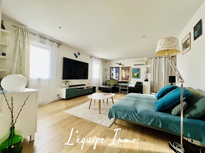 Image No.11-3 Bed House for sale