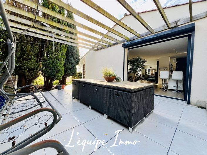 Image No.13-3 Bed House for sale