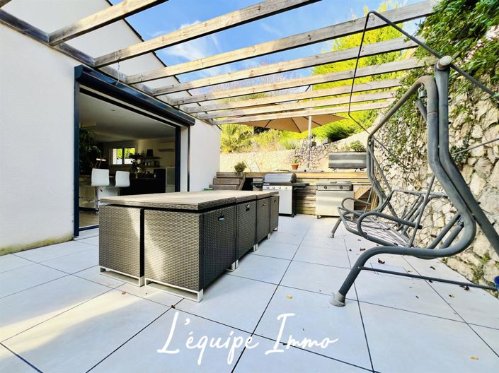 Image No.14-3 Bed House for sale