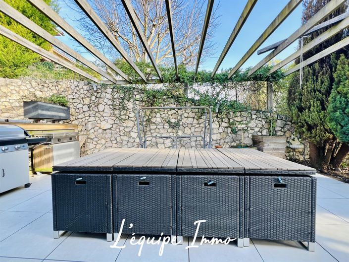 Image No.15-3 Bed House for sale