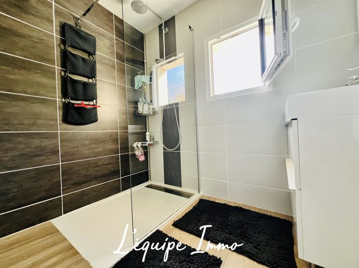 Image No.21-3 Bed House for sale