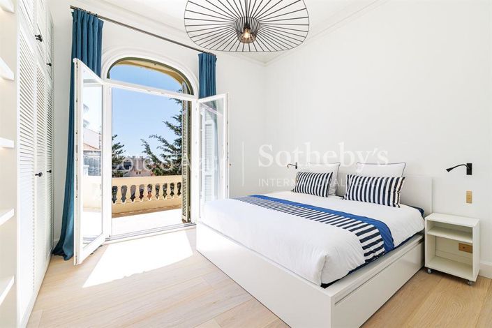 Image No.14-5 Bed Property for sale