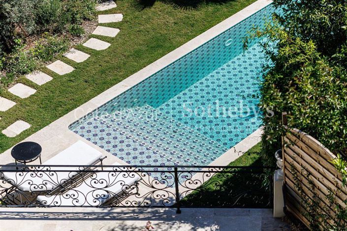 Image No.17-5 Bed Property for sale