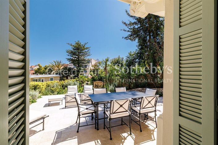Image No.2-Propriété de 5 chambres à vendre à Nice