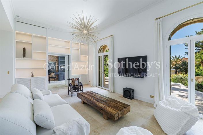 Image No.6-5 Bed Property for sale